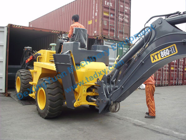 c鿴ԔϢ}Backhoe loader packing xΔ1682